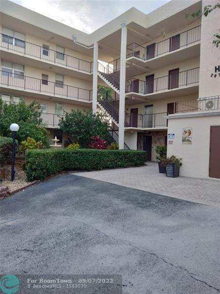 2871 Somerset Dr - Photo 1