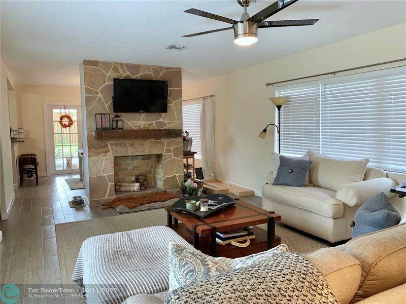1515 12th Street - Photo 1