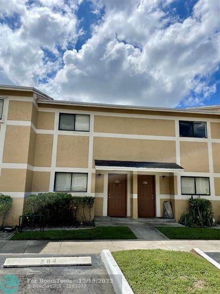 9490 Palm Cir S - Photo 1