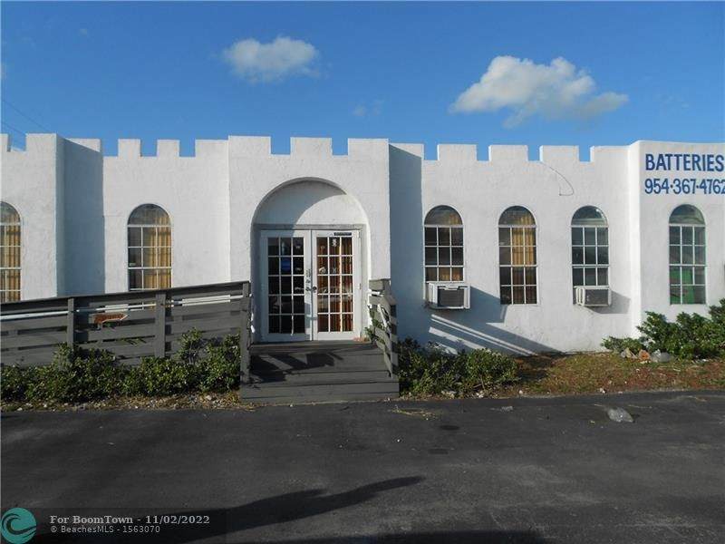 2359 State Road 7 - Photo 1