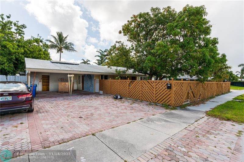 2716 Middle River Dr - Photo 1