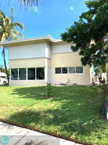 516 Riverside Dr - Photo 1