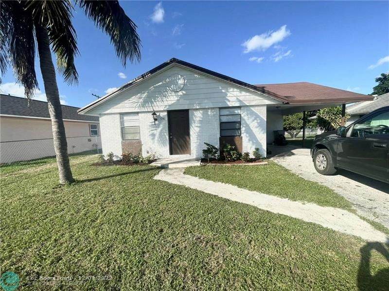 741 15th Pl - Photo 1