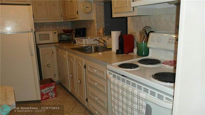 4050 42nd Ave - Photo 1
