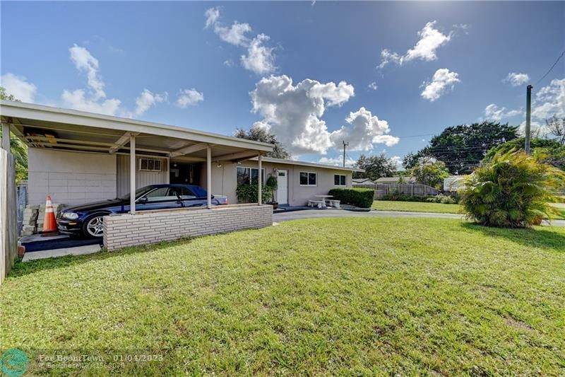 3048 6th Ave - Photo 1