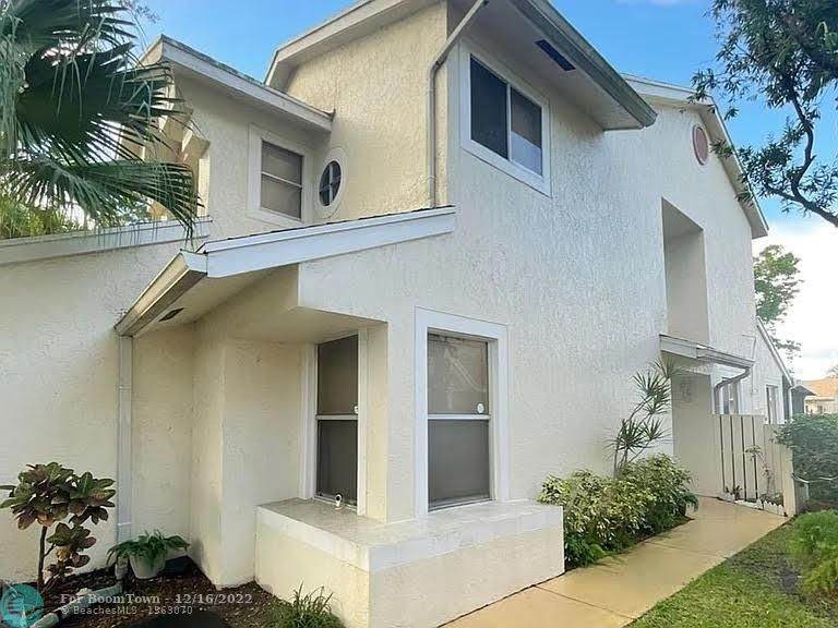 2027 Discovery Cir - Photo 1