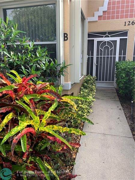 12610 Crystal Pointe Dr - Photo 1