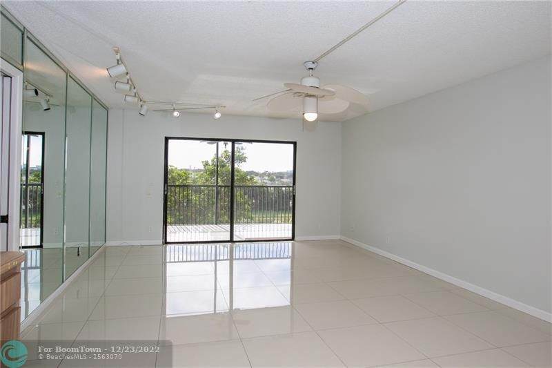 2200 Cypress Bend Dr - Photo 1