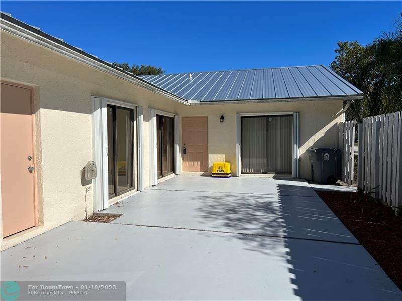 8935 Thumbwood Cir - Photo 1