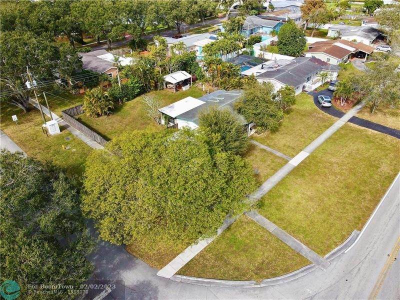 5173 90th Ave - Photo 1