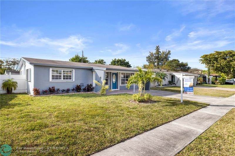 3050 46th Ct - Photo 1