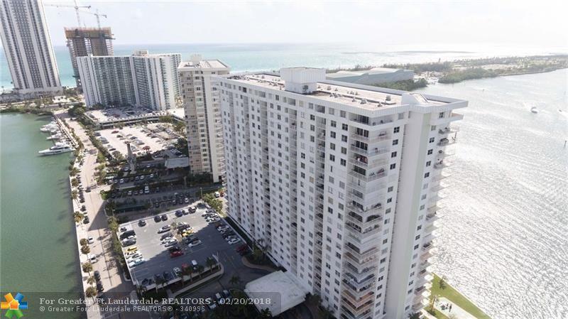 500 Bayview Dr - Photo 1
