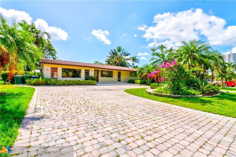 637 Oleander Drive - Photo 1