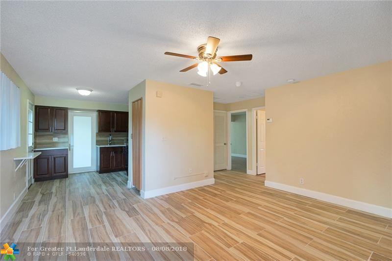 2716 46th St - Photo 1