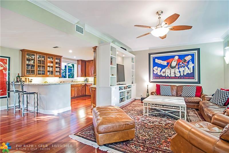 206 11th Ave - Photo 1