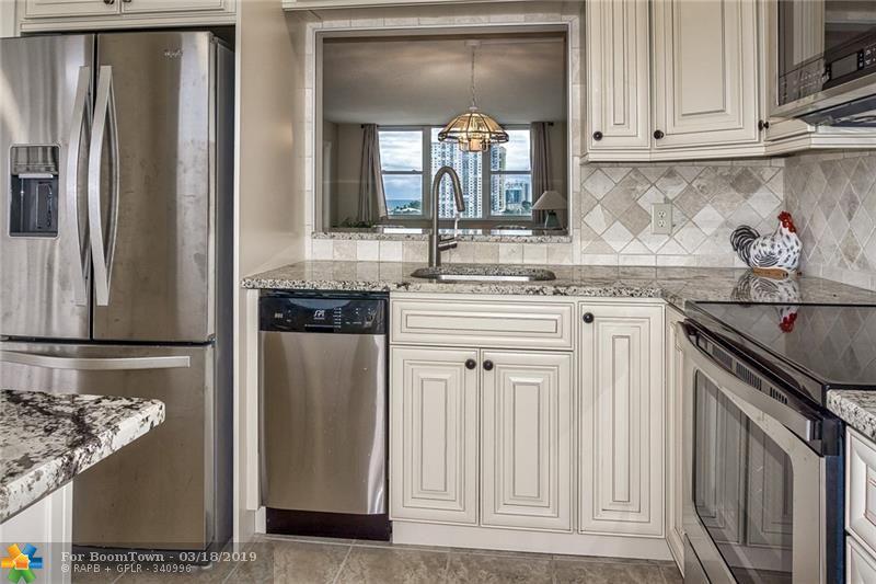 201 Ocean Blvd - Photo 1