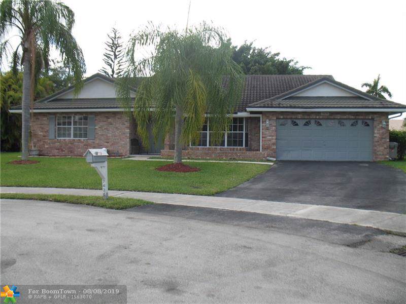 7436 22 ST - Photo 1