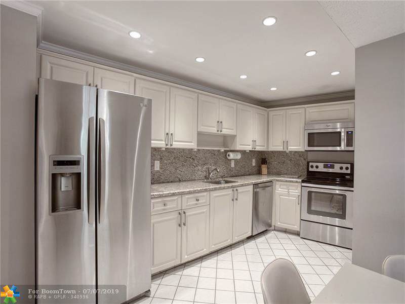 625 Oaks Dr - Photo 1