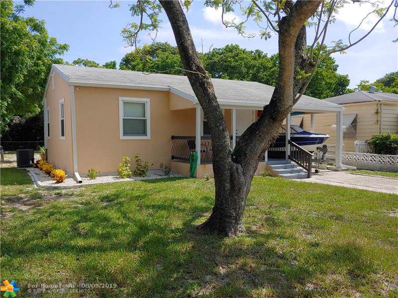 206 10th St - Photo 1