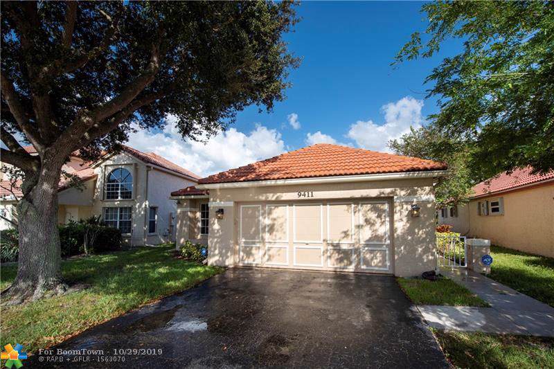 9411 Oak Grove Cir - Photo 1