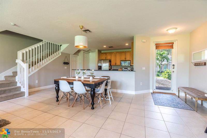 4082 Palm Aire Dr - Photo 1