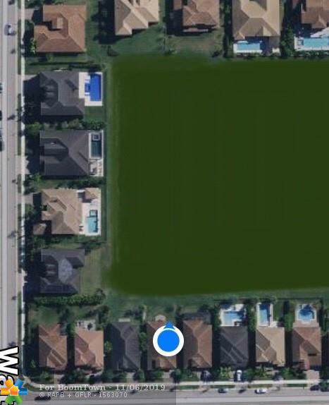 9060 Carrington Ave - Photo 1