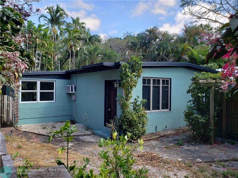 544 14th Ave - Photo 1