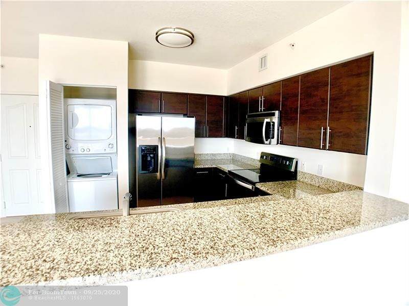 987 37 Ave - Photo 1