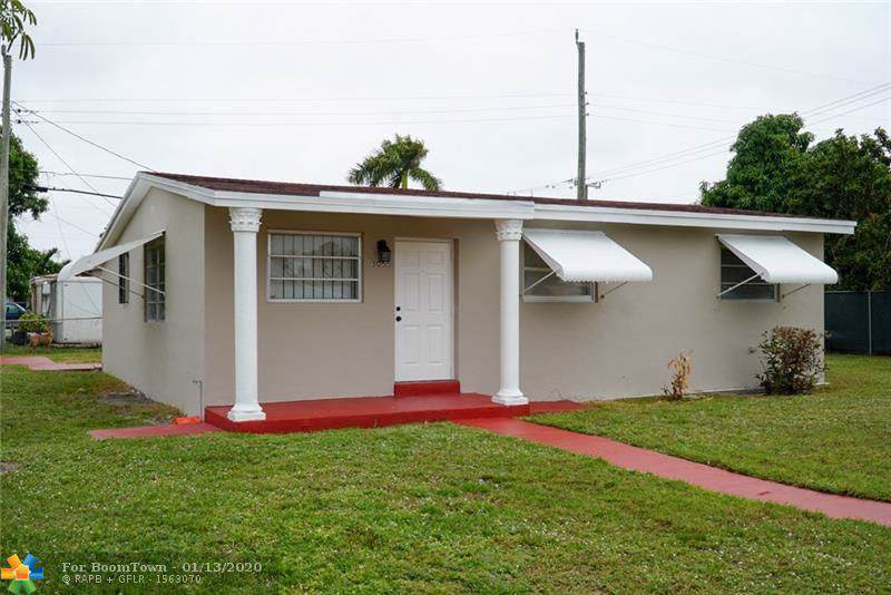 3055 83rd St - Photo 1
