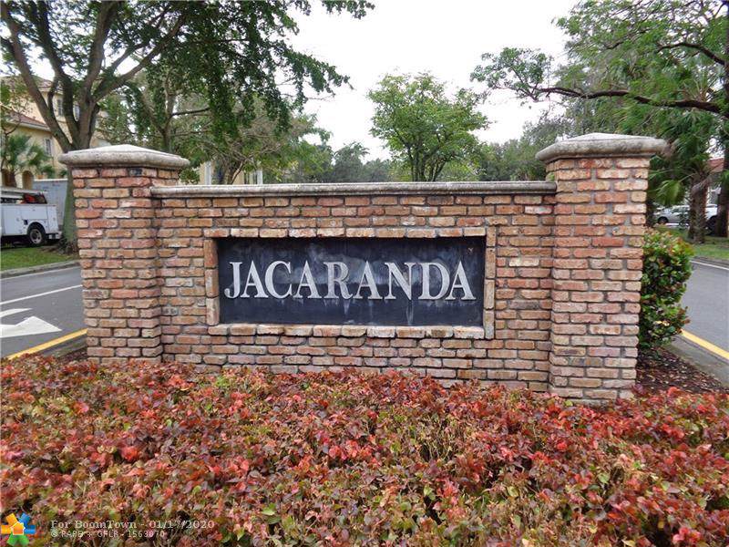 13 Jacaranda Country Club Dr - Photo 1