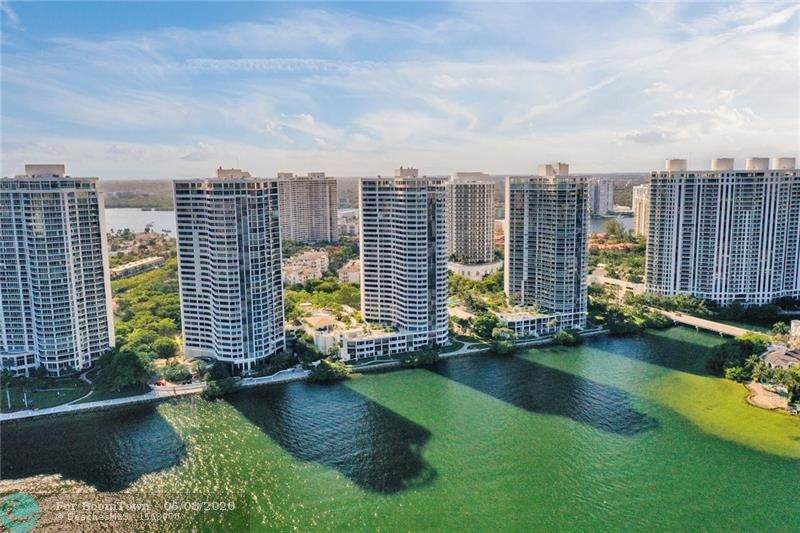 3000 Island Blvd - Photo 1