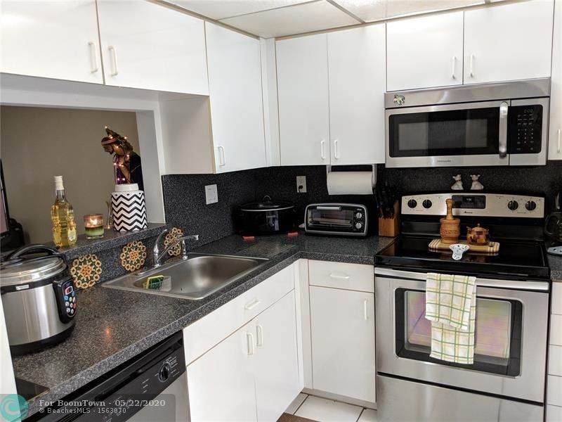 1101 Colony Point Cir - Photo 1