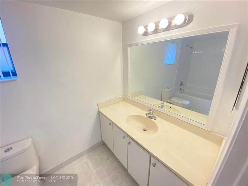 1820 Congress Ave - Photo 1