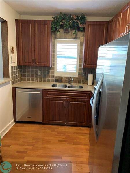1450 Riverside Dr - Photo 1