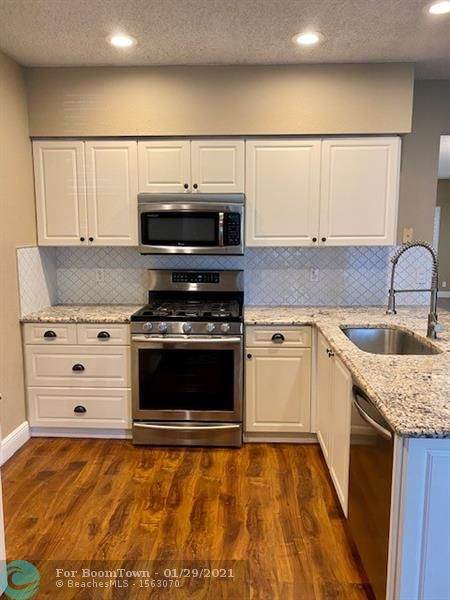 10940 Palm Ridge Ln - Photo 1