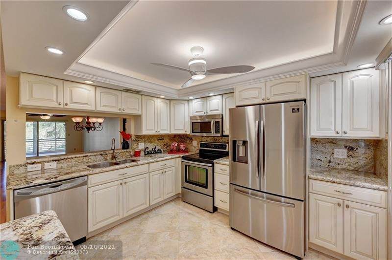 2202 Lucaya Bnd - Photo 1