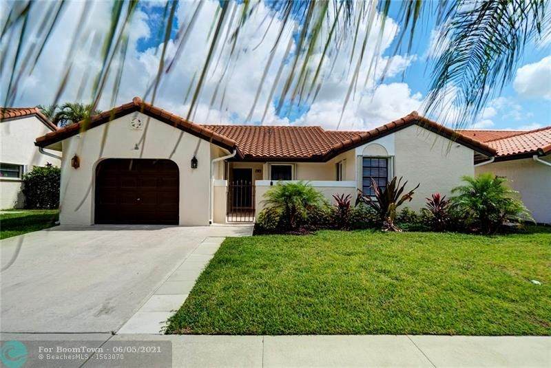15 Columbia Ct - Photo 1