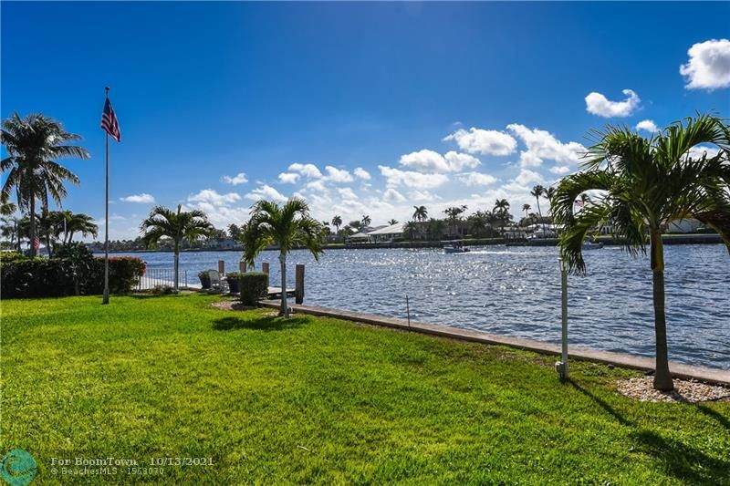 743 Riverside Dr - Photo 1