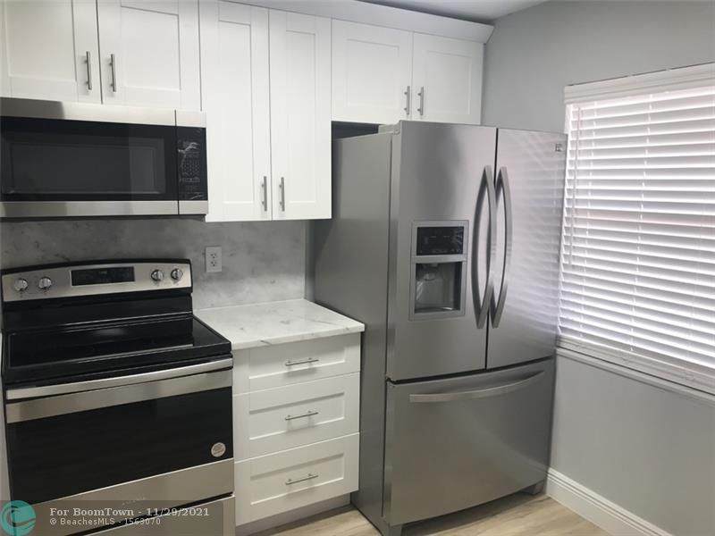 1103 Bahama Bnd - Photo 1