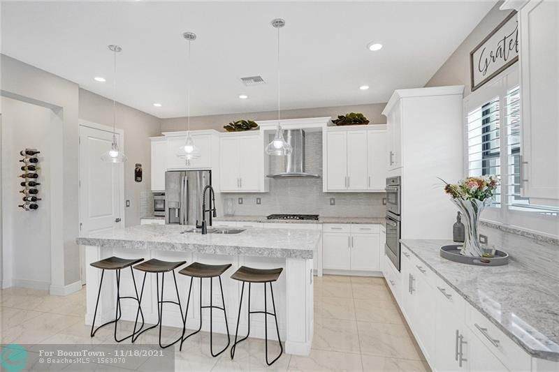 8650 Bay Point Cir - Photo 1