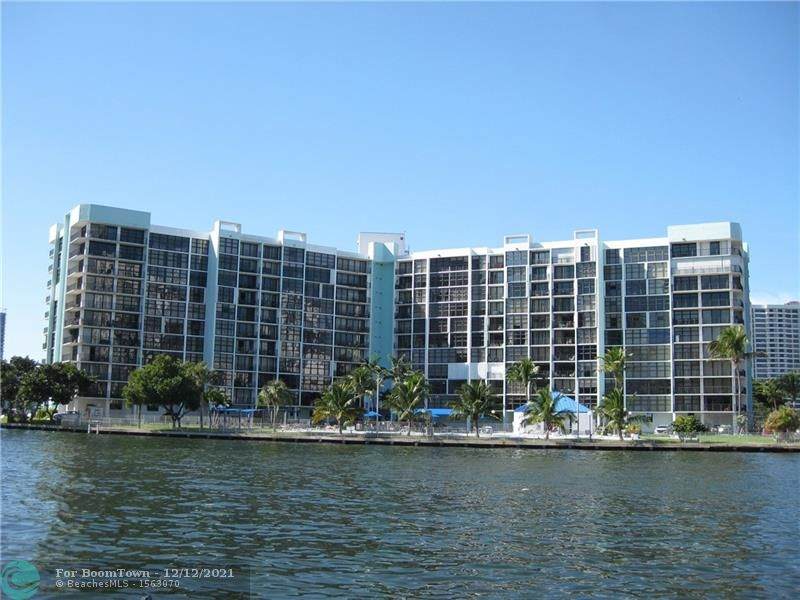 200 Leslie Dr - Photo 1
