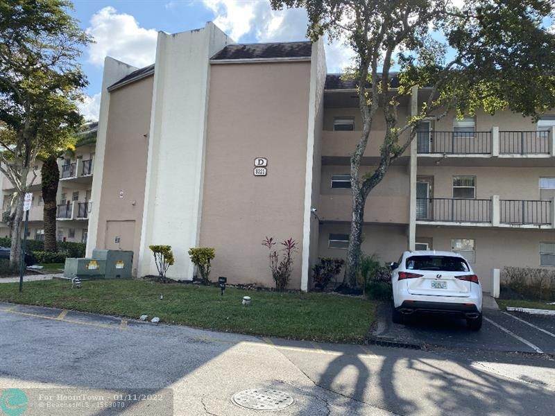 8321 Sands Point Blvd - Photo 1
