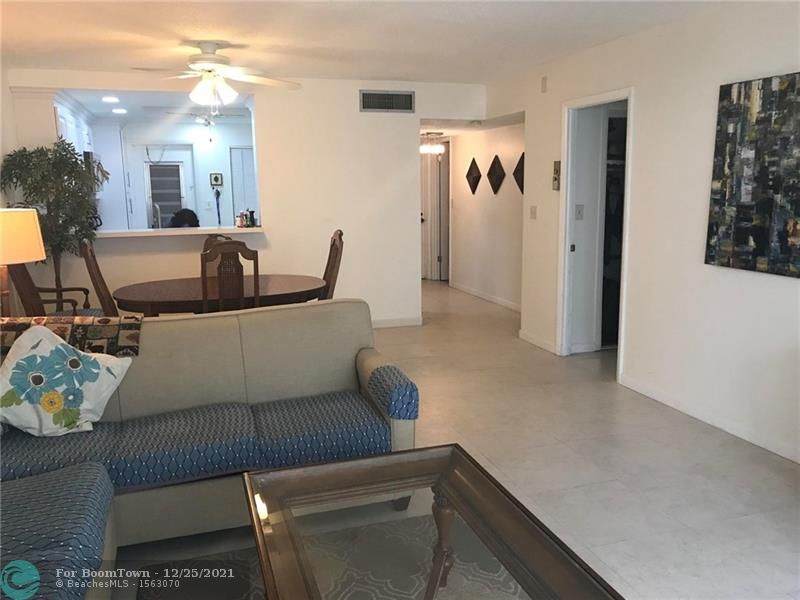 4281 41 ST - Photo 1