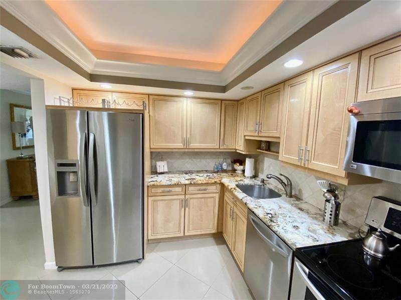 3051 Palm Aire Dr - Photo 1