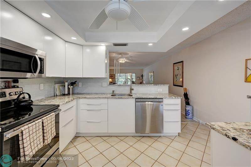 2005 Granada Dr - Photo 1