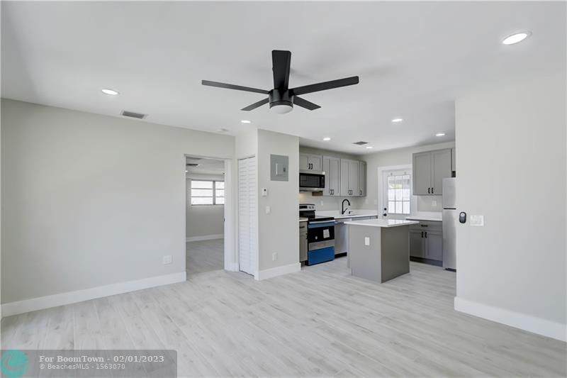 2641 Middle River Dr - Photo 1