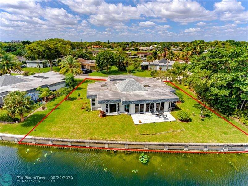 5729 Bayberry Ln - Photo 1