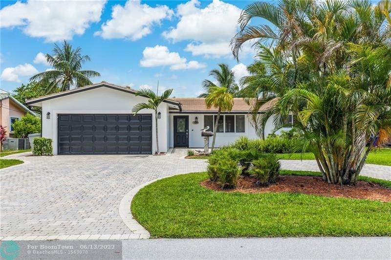 913 10th Ct - Photo 1