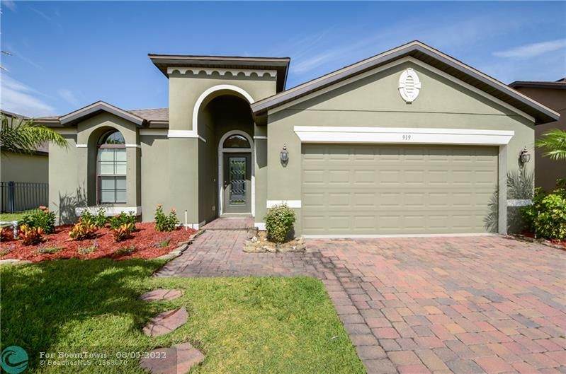 919 Fiddleleaf Circle - Photo 1