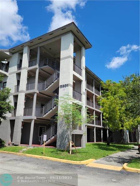 2801 Riverside Dr - Photo 1